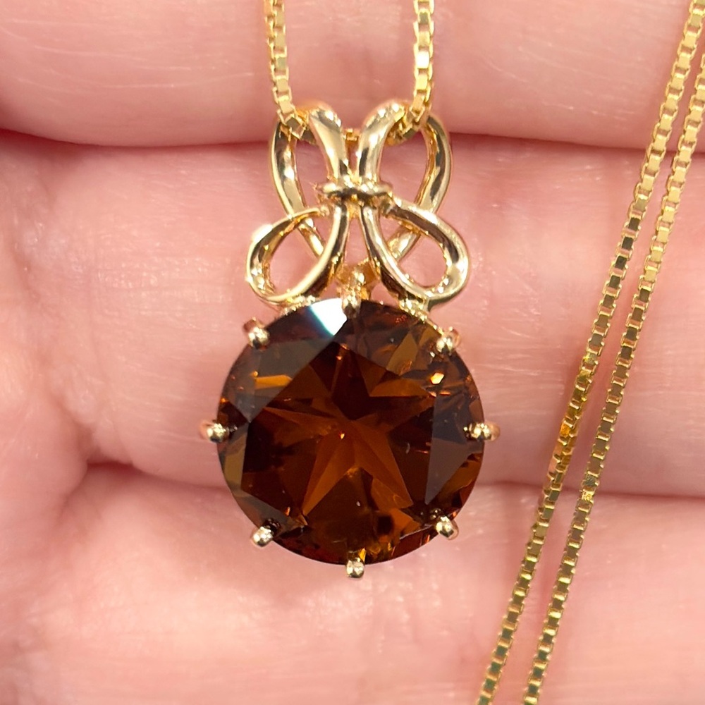 Vintage 14K Gold Smoky Quartz Pendant Necklace: Filigree Bow, Star Cut